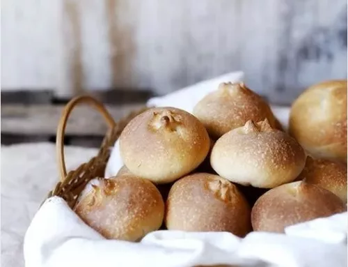 Día Mundial del pan: panecillos de pan vienés